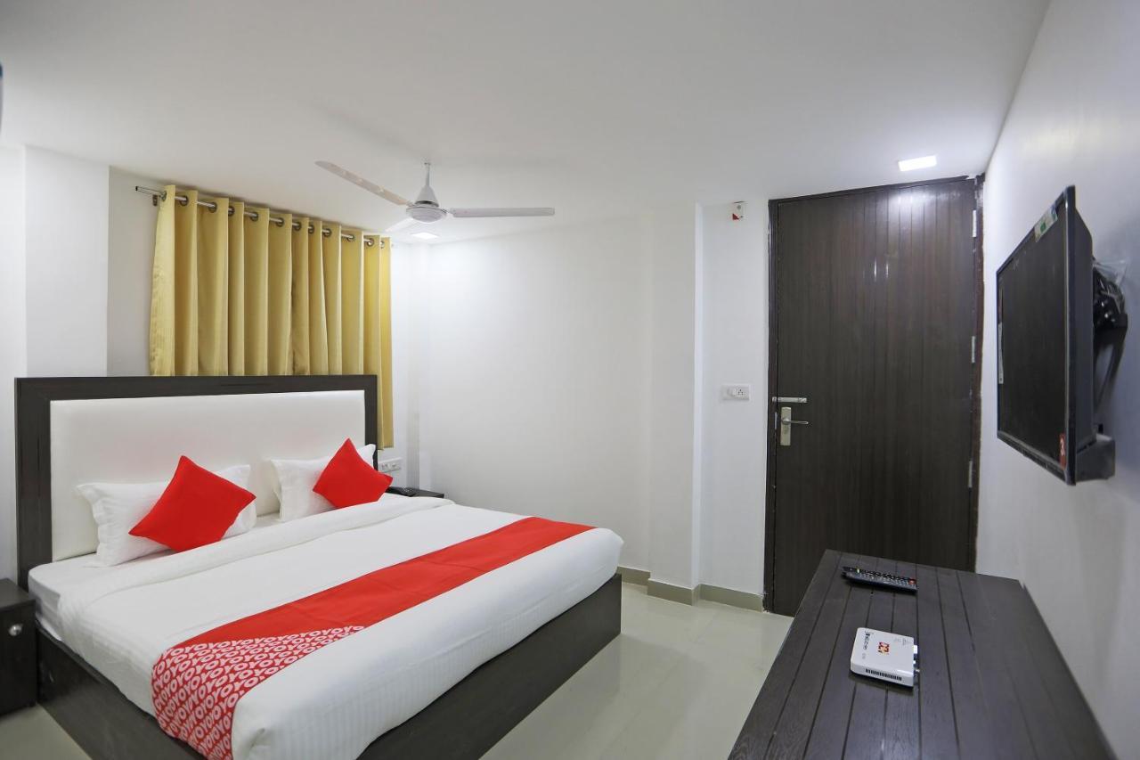Hotel Townhouse South Lawn Neu-Delhi Exterior foto